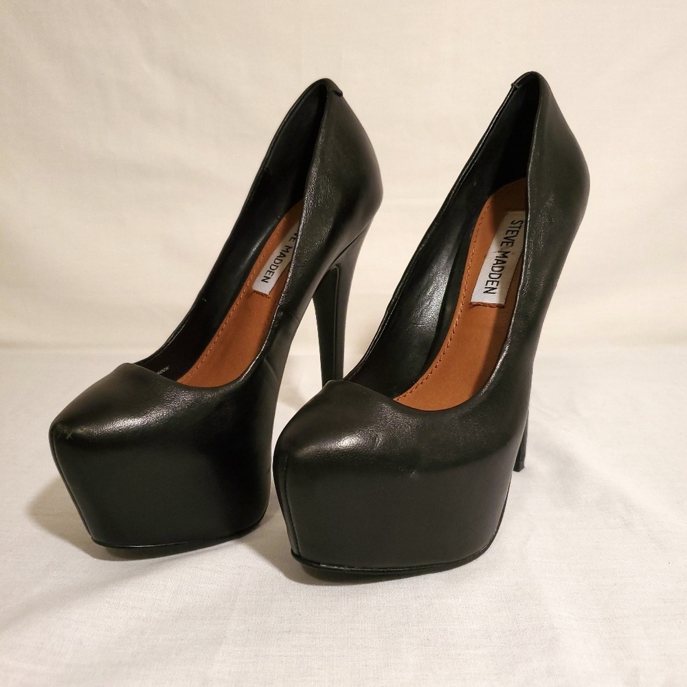 Steve Madden Leather Dejavu Platforms